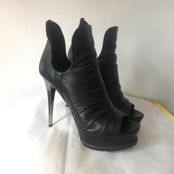 Vera Wang Lavender collection size 8 - Picture 1 of 4